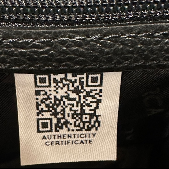 Arcadia Trapeze Pebble Leather Compact Grab Handbag Black NWT - Picture 9 of 15